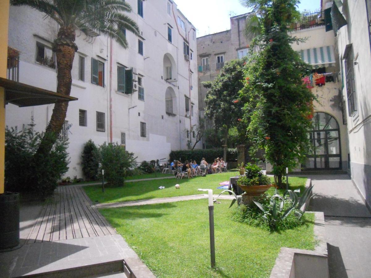 La Controra Hostel Naples Bilik gambar